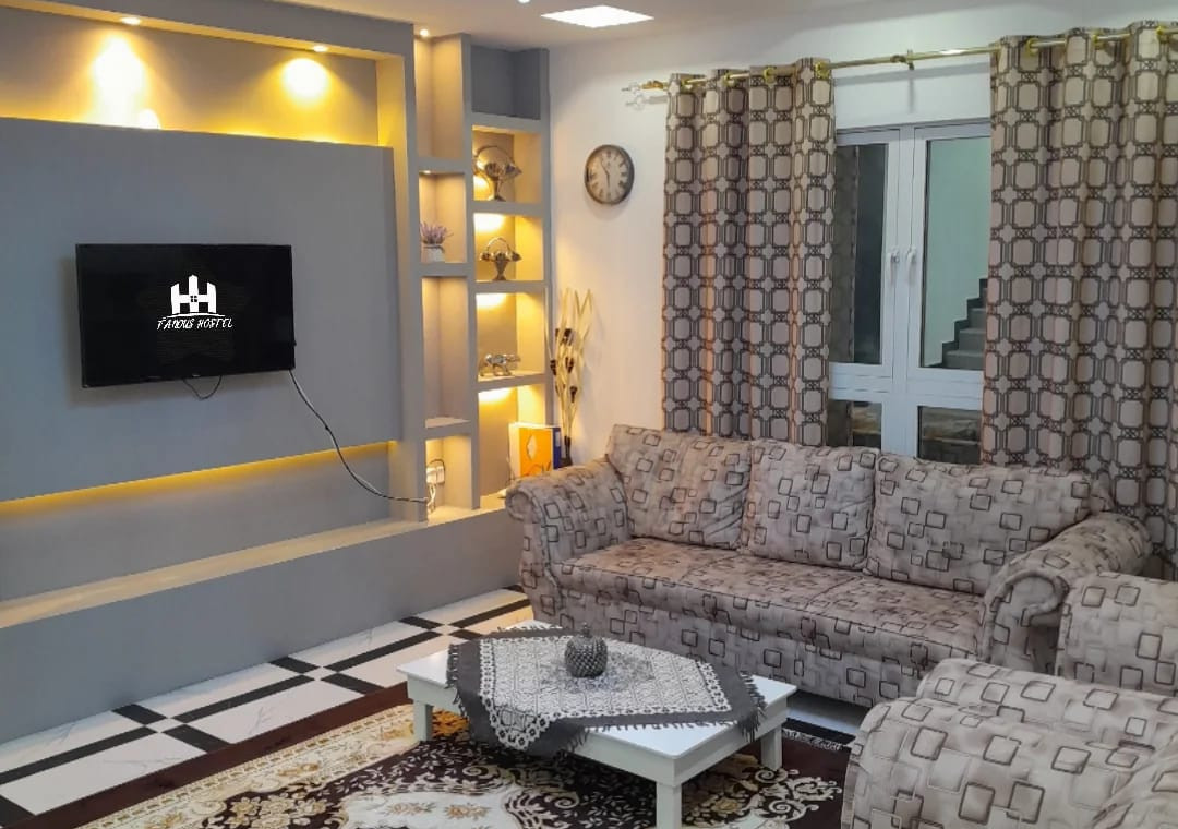 هاستل فانوس مسقط