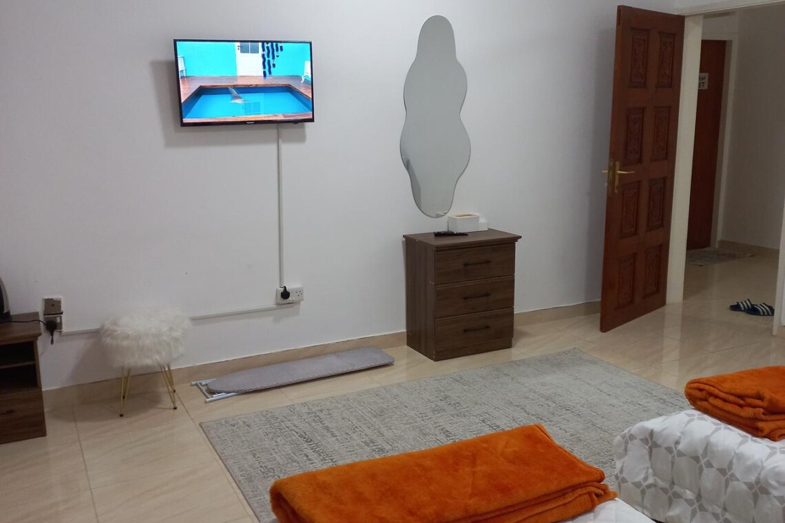 هاستل میراث 6824